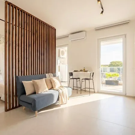 Dimora Venera-modern Comfort With Private Parking アパート バーリ